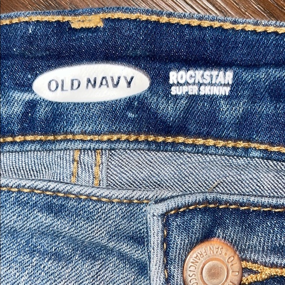Old Navy Rock star Super Skinny - Picture 2 of 3